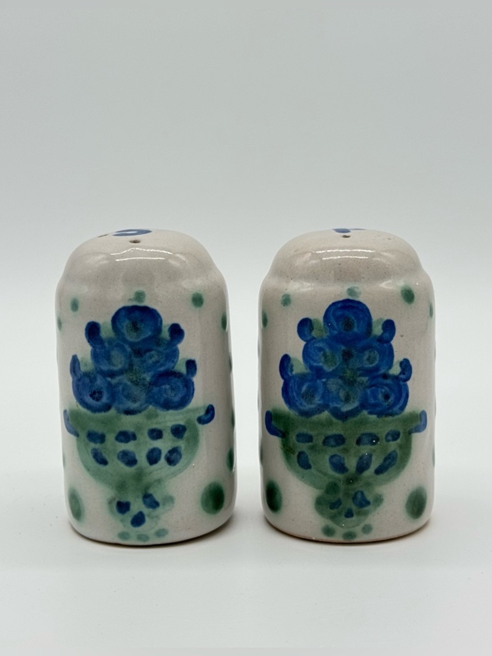 M. A. Hadley Pottery Blueberry Bouquet Folk Art Salt & Pepper Shakers 3” USA